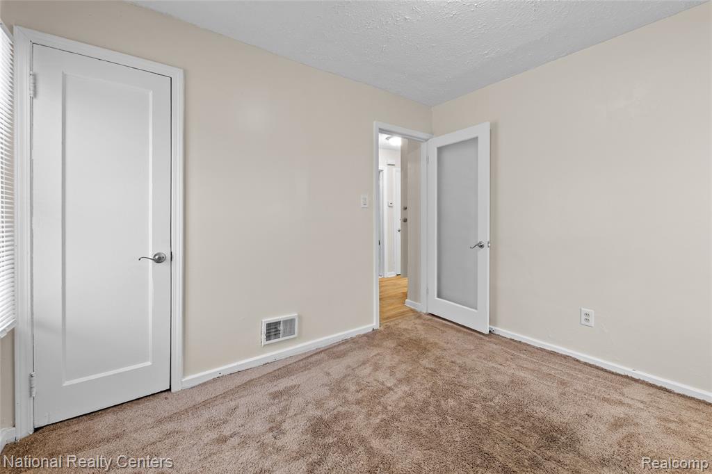 7635 Ashton Avenue, Detroit, MI 48228 — Photo 10