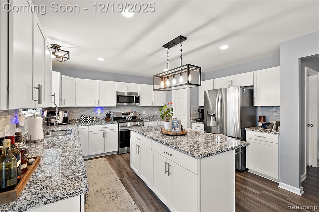 51336 Times Square Drive, Shelby Twp, MI 48315 — Photo 14