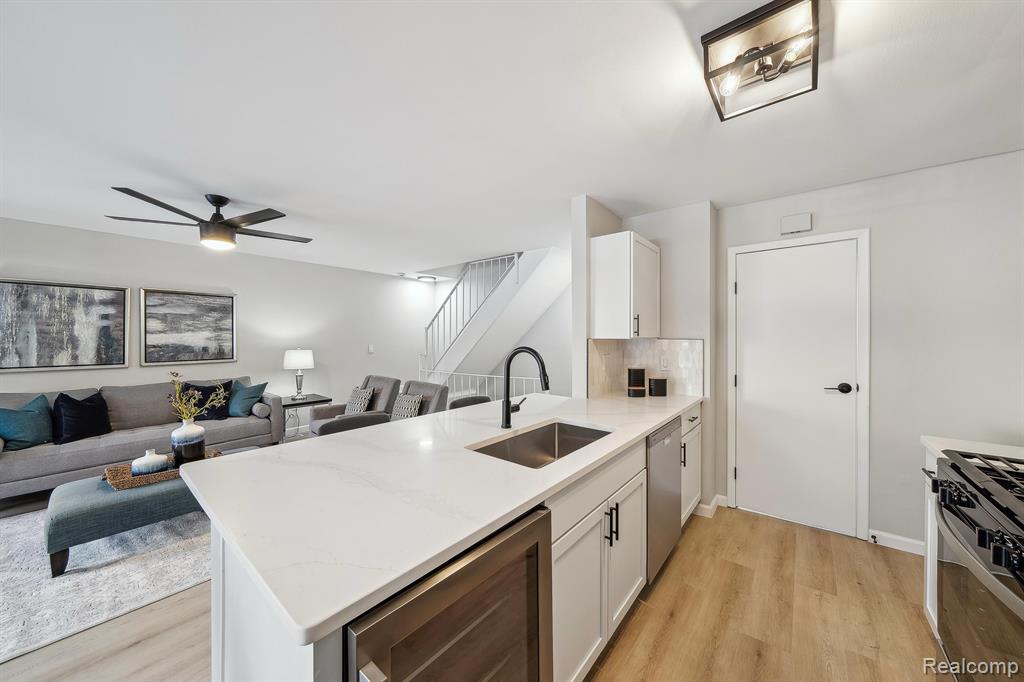 23667 STONEHENGE Boulevard, Novi, MI — Photo 11
