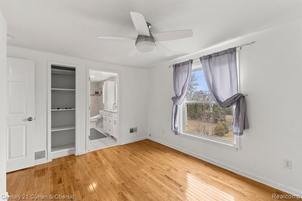 4615 MANDALAY Avenue, Royal Oak, MI 48073 — Photo 27