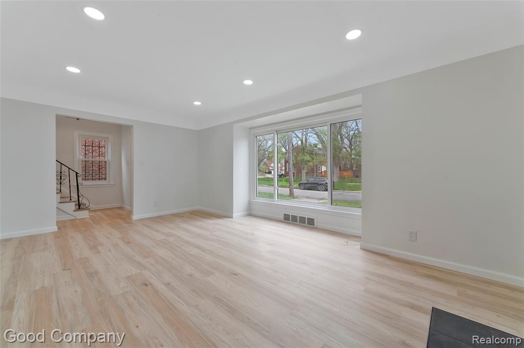 13517 Pembroke Avenue, Detroit, MI 48235 — Photo 11