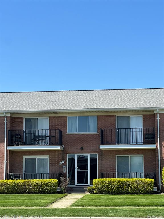 32125 Beaconsfield Street, 39, Roseville, MI 48066