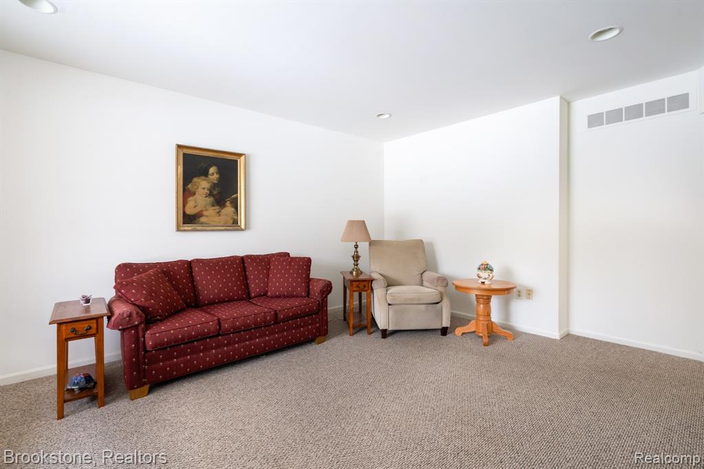 41505 Clinton Grove Drive, Clinton Twp, MI 48038 — Photo 6
