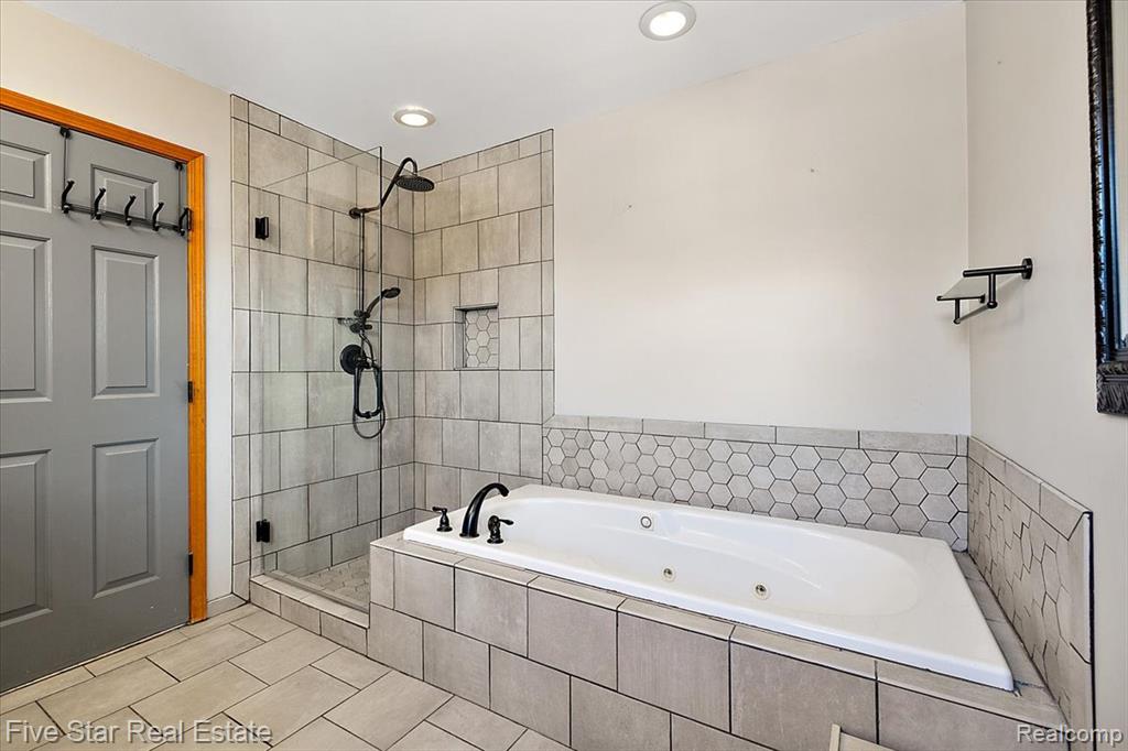 50813 Nagy Court, Macomb, MI, 48044