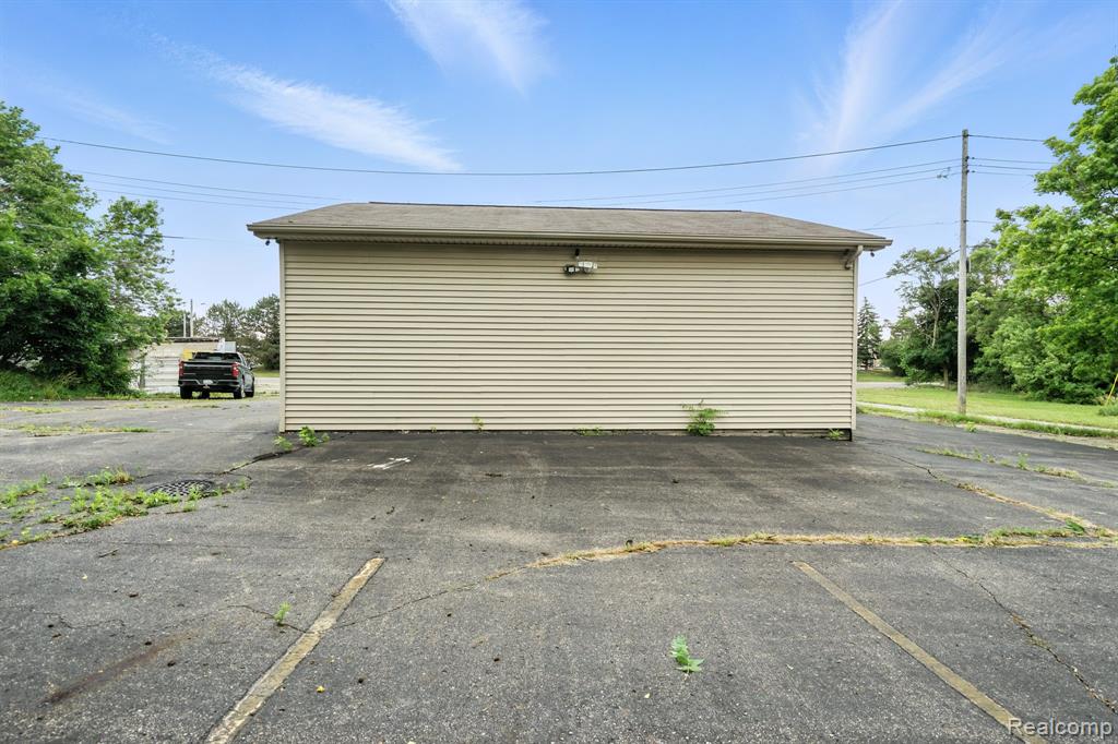 625 Warren Street, Flint, MI 48505 — Photo 11