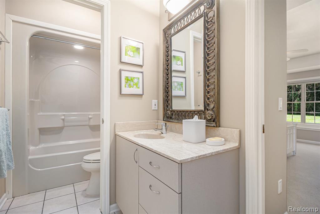 2115 Stonebridge Drive S, Ann Arbor, MI 48108 — Photo 47