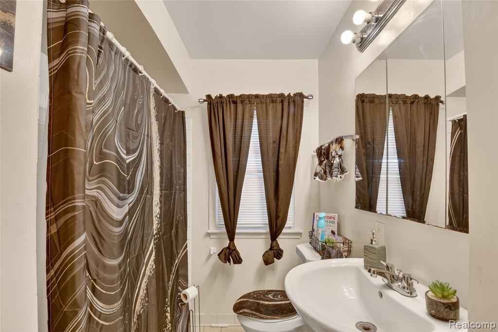 7296 Dacosta, Redford, MI 48239 — Photo 21