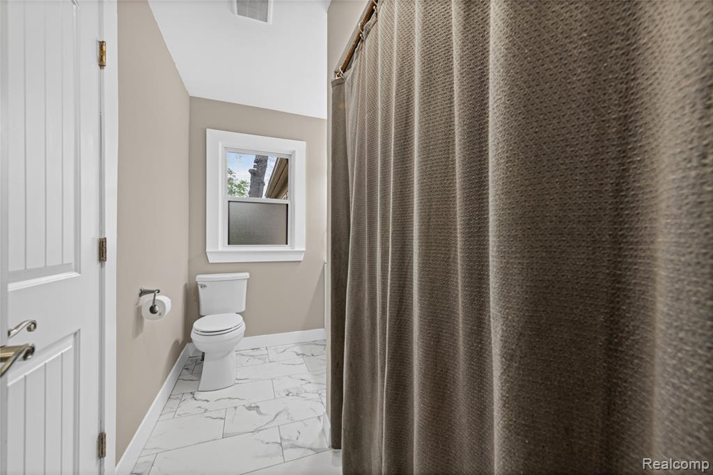 22029 Oconnor Street, Saint Clair Shores, MI 48080 — Photo 17