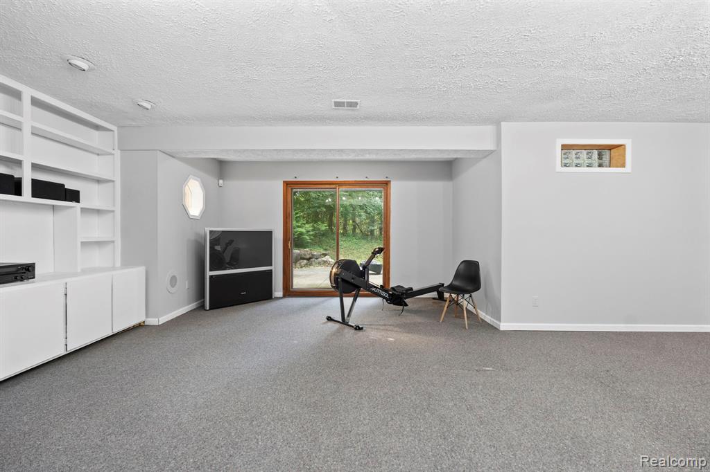 4540 Rolling Pine Court, West Bloomfield, MI 48323 — Photo 34