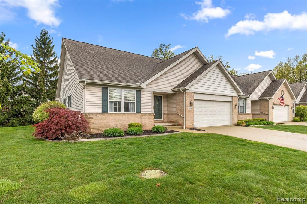 23879 ASHLEY Drive, Flat Rock, MI 48134 — Photo 3