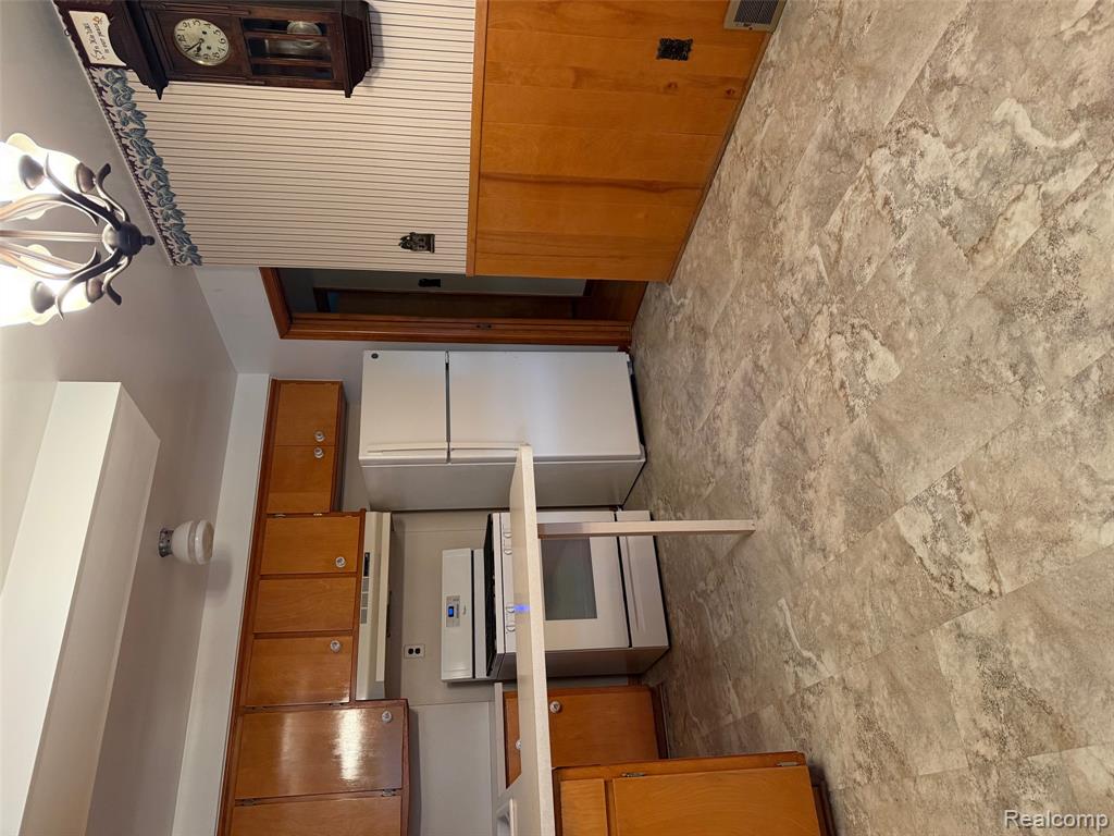 7257 Dacosta, Redford, MI 48239 — Photo 9
