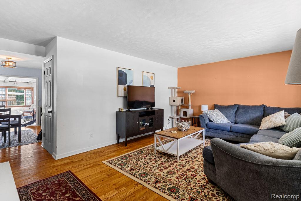 1610 Ravenswood Drive, Lansing, MI 48917 — Photo 10