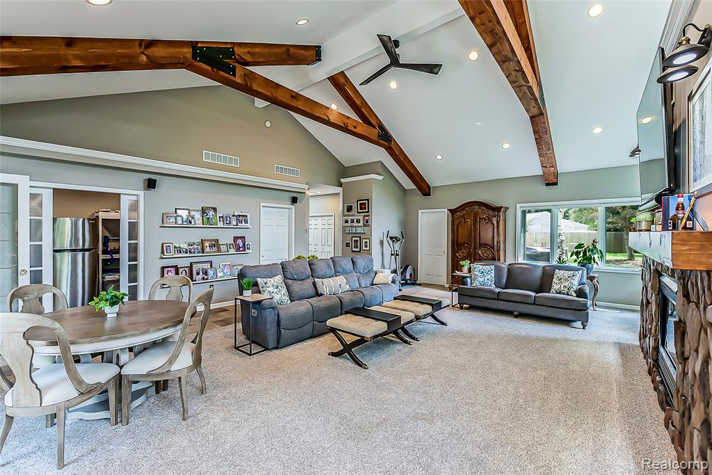 4990 Broomfield Lane, West Bloomfield, MI — Photo 34