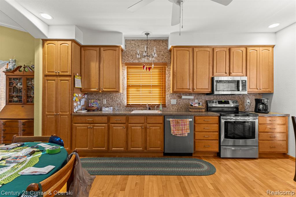 6858 Yorktown Place, Temperance, MI 48182 — Photo 19