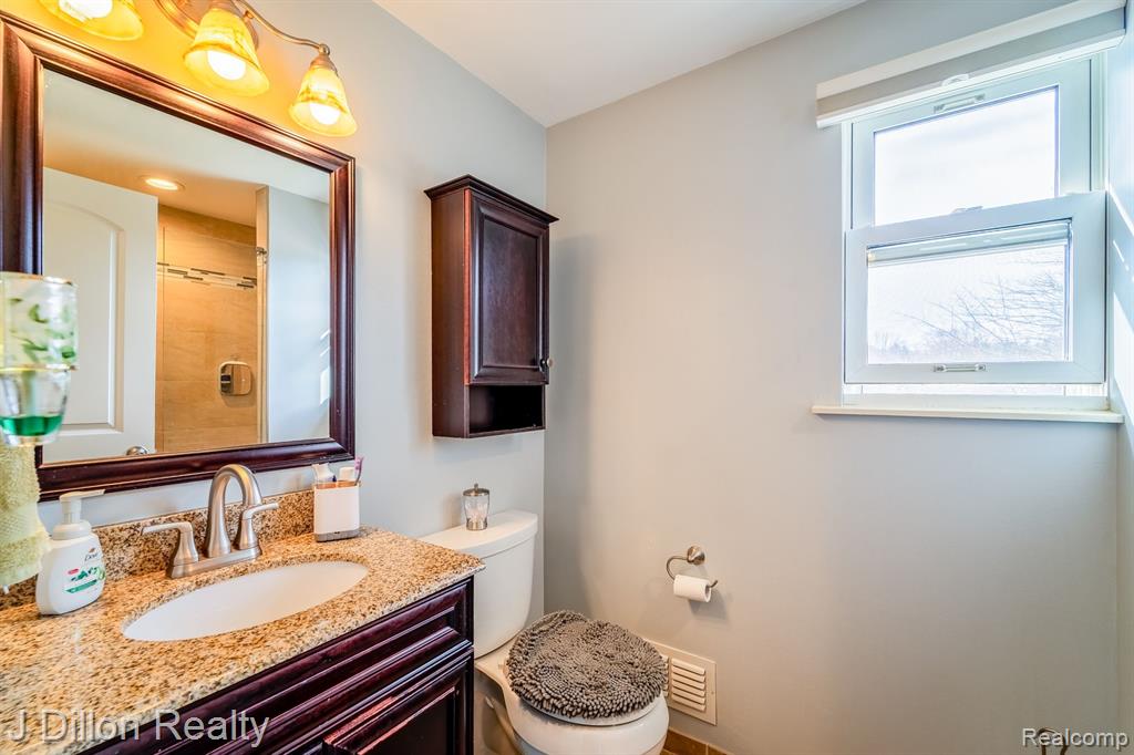 39830 EDMUNDTON Drive, Canton, MI 48187 — Photo 39