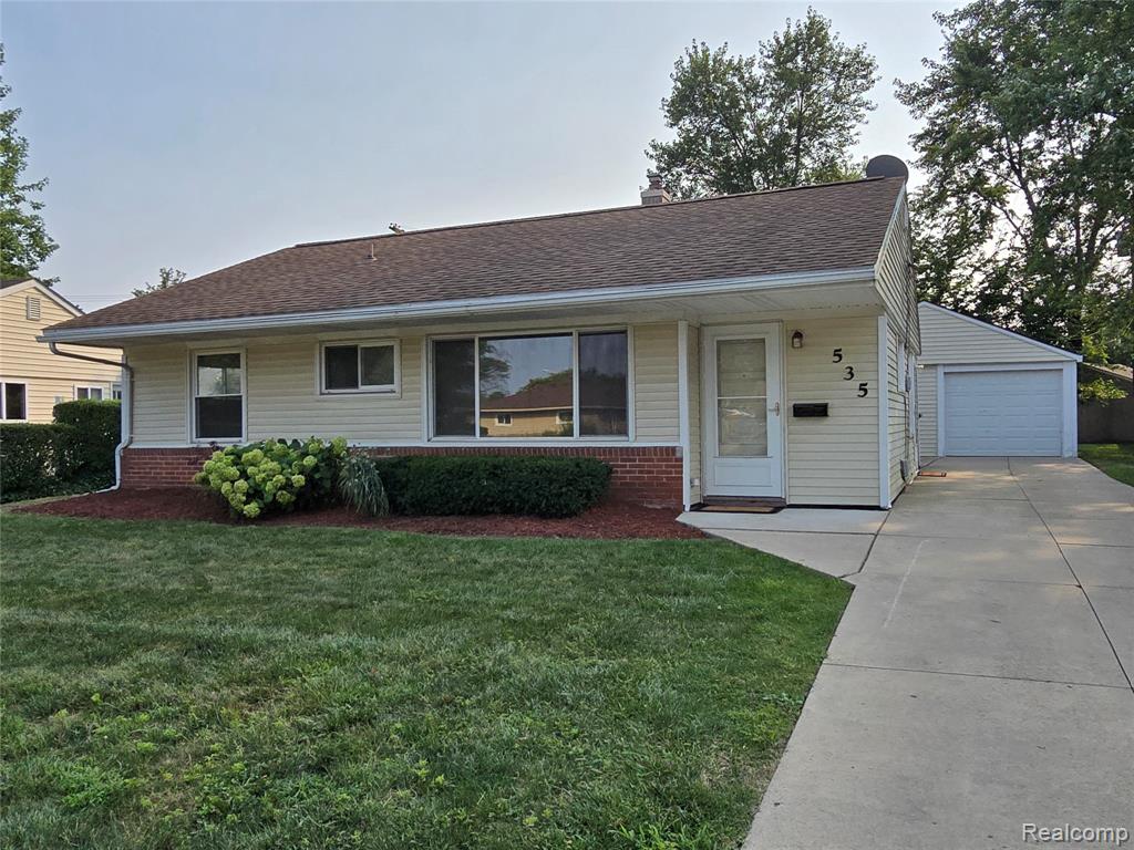 535 Lytle Place, Garden City, MI — front exterior