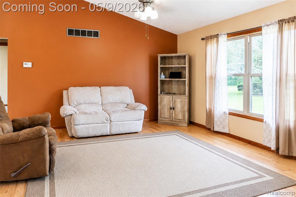 11119 Garrett Drive, Fowlerville, MI 48836 — Photo 8