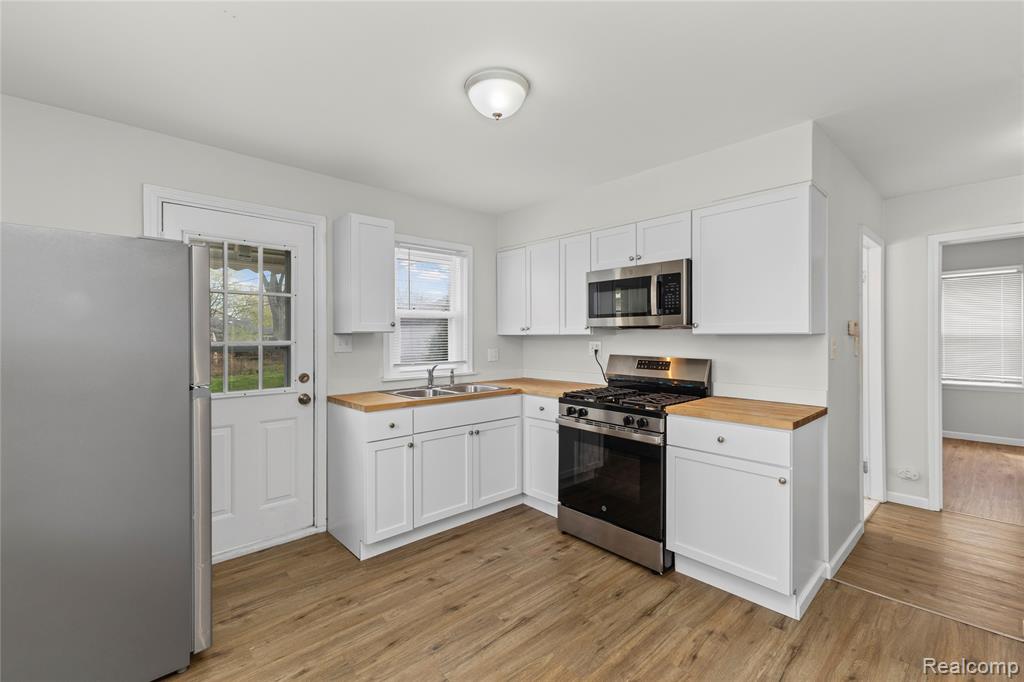7426 Floral Street, Westland, MI — Photo 10
