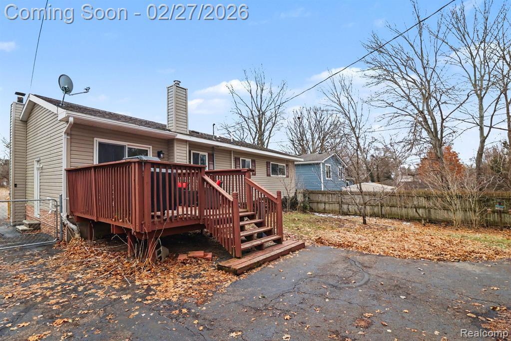 845 Crescent Lake Road, Waterford, MI 48327 — Photo 23