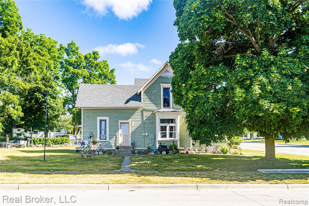 605 N Mill Street, Clio, MI 48420 — Photo 2