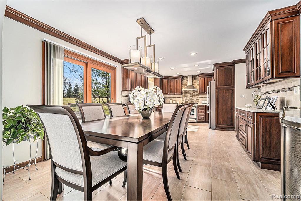 530 KENTUCKY Drive, Rochester Hills, MI 48307 — Photo 11
