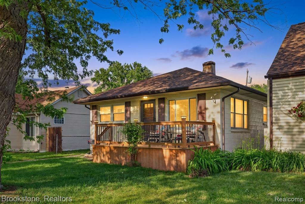 23496 Willard Avenue, Warren, MI 48089 — front exterior