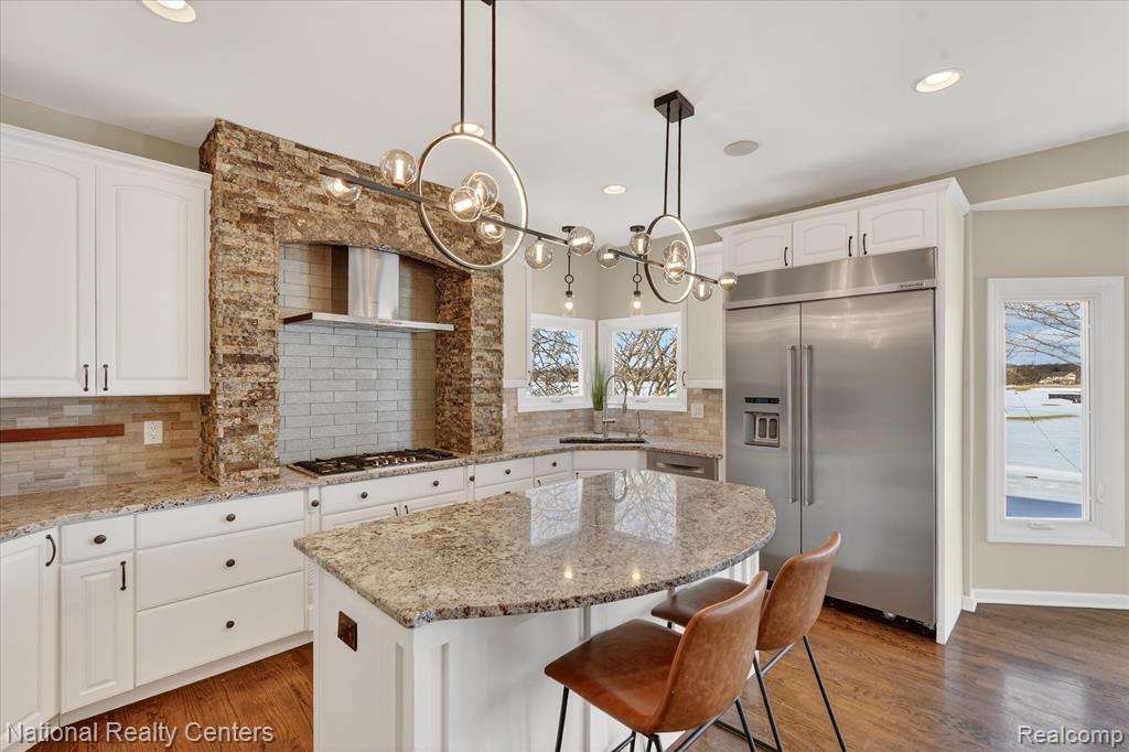 1280 Glen Court, Highland, MI — Photo 11