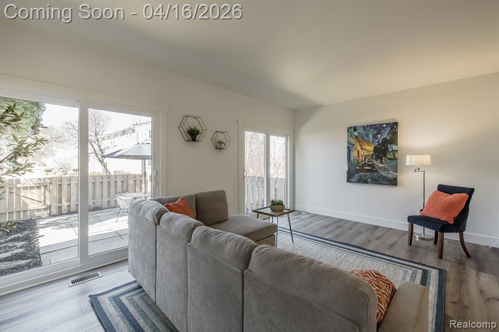 5254 Breeze Hill Place, Troy, MI 48098 — Photo 18