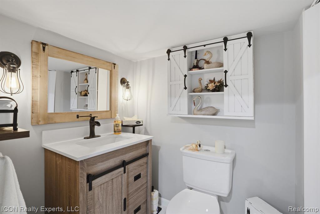 40567 Santoni Drive, Clinton Twp, MI 48038 — Photo 26