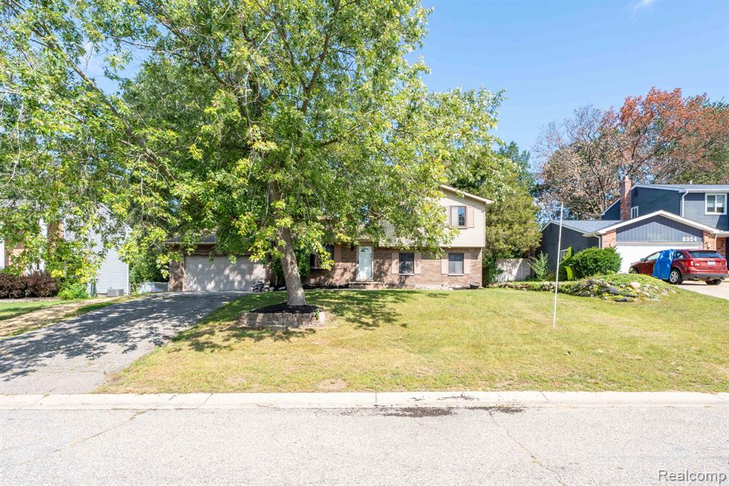 8962 Glasgow Drive, White Lake, MI — Photo 53