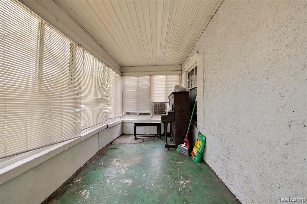 507 GRISWOLD Street, Jackson, MI 49203 — Photo 7
