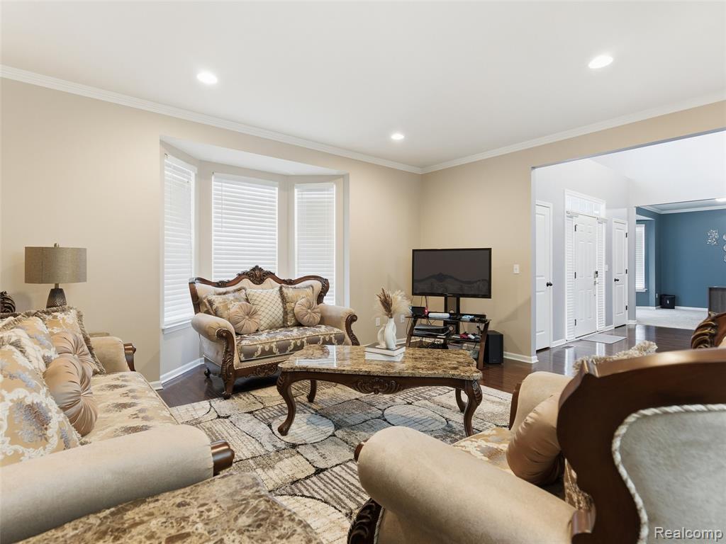 47450 Ellery Lane, Canton, MI 48187 — Photo 9