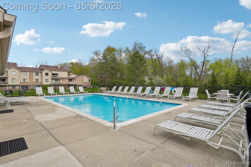 7132 Clements, West Bloomfield, MI — Photo 32
