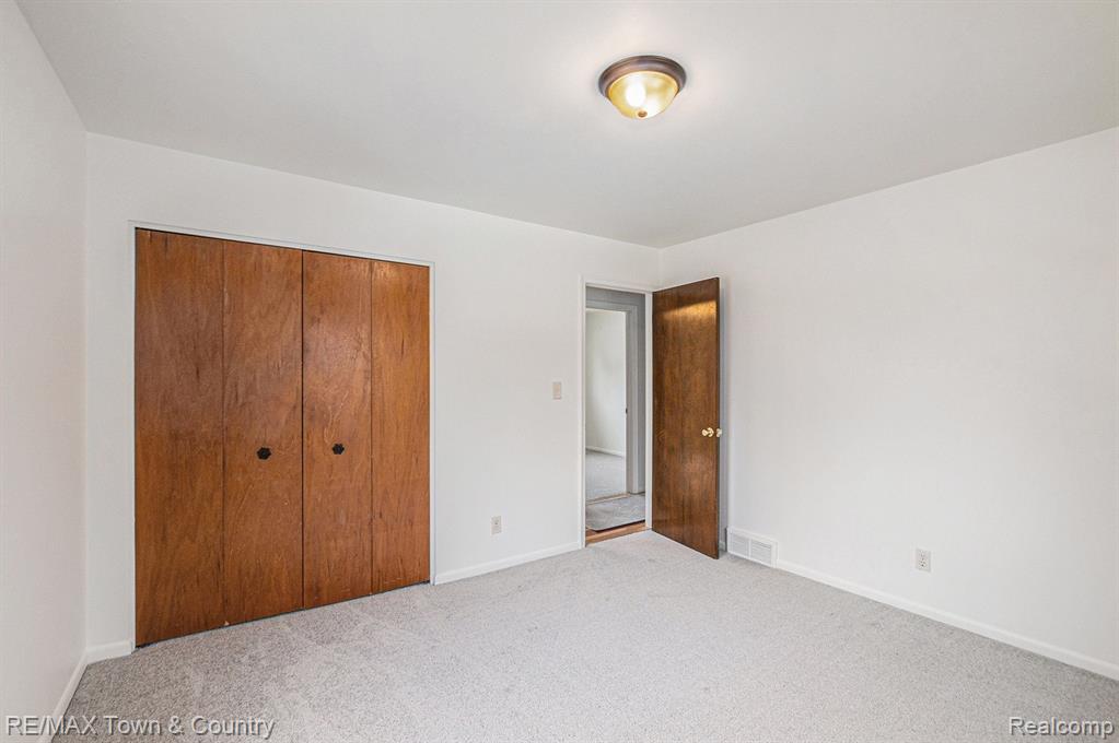 537 SPRING Lane, Flushing, MI 48433 — Photo 14