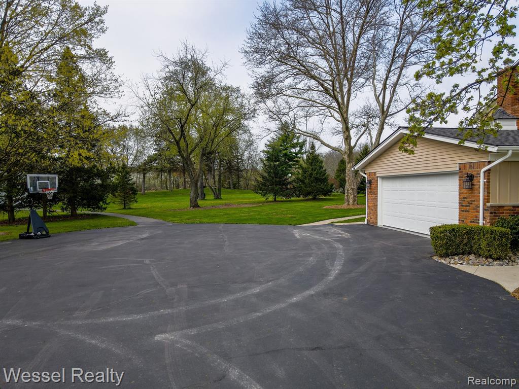 64527 KILDARE Drive, Washington, MI 48095 — Photo 55