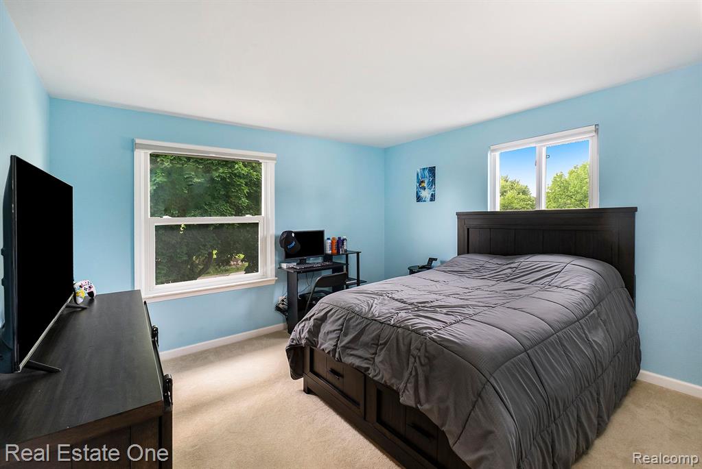 994 HAMPSTEAD Lane, Rochester Hills, MI 48309 — Photo 15