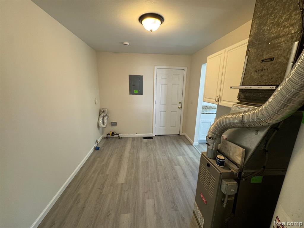 8684 PAIGE Avenue, Warren, MI 48089 — Photo 7