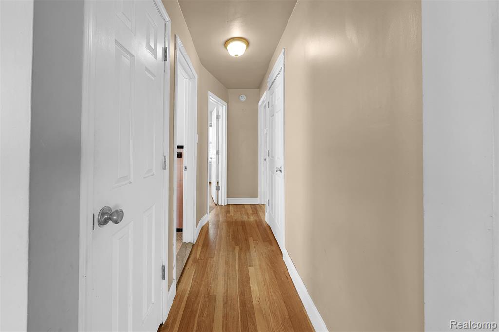 8272 Coolidge, Center Line, MI 48015 — Photo 16