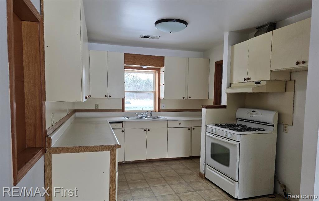 2691 Werner Road, Columbus, MI — Photo 8