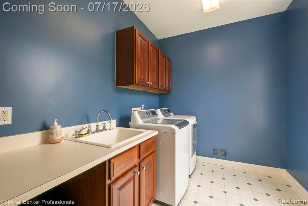 11460 Maple Valley Drive, Plymouth, MI 48170 — Photo 29