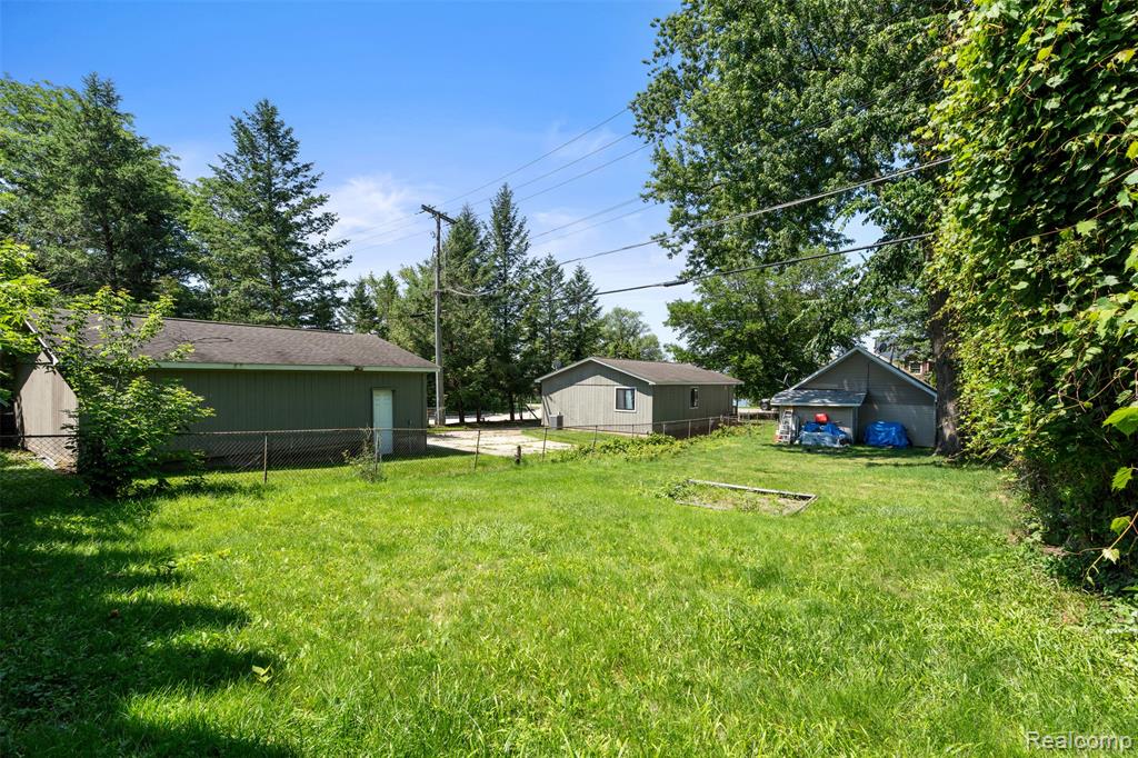 1325 E Lake Drive, Novi, MI 48377 — Photo 23