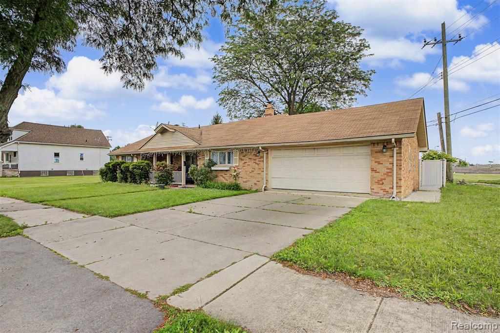8650 Whitlock Avenue, Dearborn, MI 48126 — Photo 40
