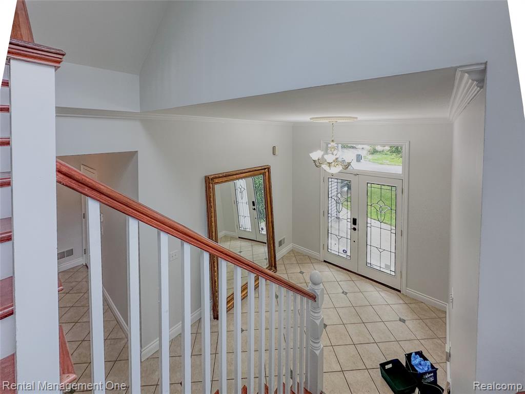5742 PUTNAM Drive, West Bloomfield, MI 48323 — Photo 45