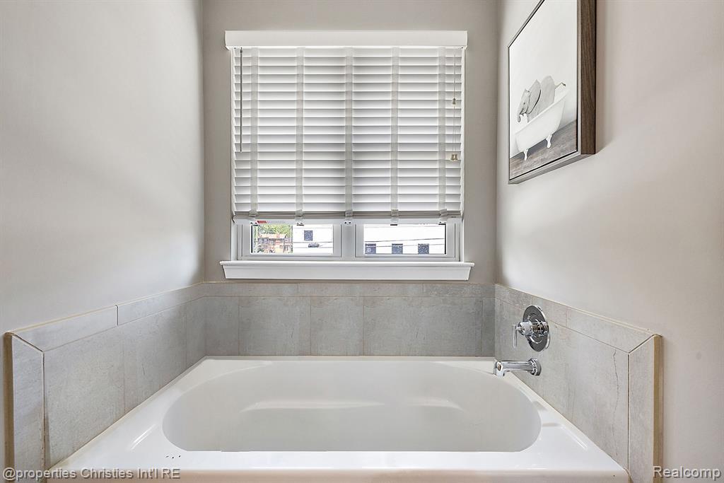 407 COLLEGE Street, Ferndale, MI 48220 — Photo 26