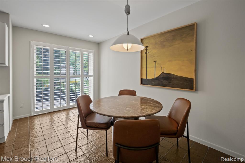 5137 Woodlands Drive, 24, Bloomfield Hills, MI 48302 — Photo 37