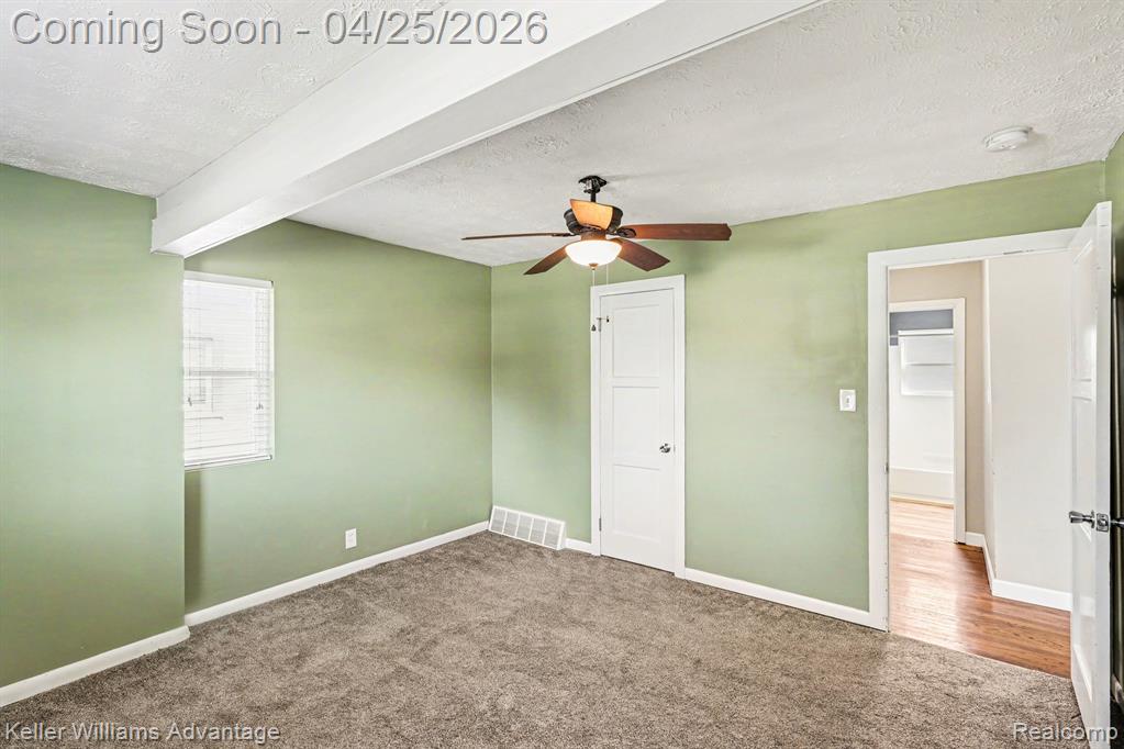 941 W Farnum Avenue, Madison Heights, MI 48071 — Photo 9