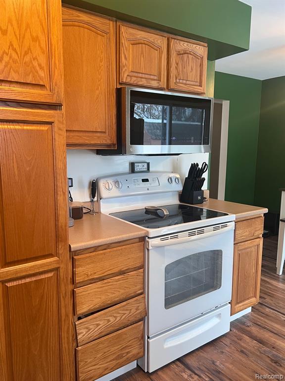 899 Oak Street, Lennon Vlg, MI 48449 — Photo 4