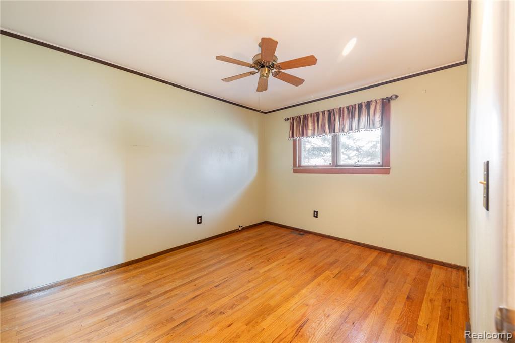 5035 Hillcrest Court, Trenton, MI 48183 — Photo 15