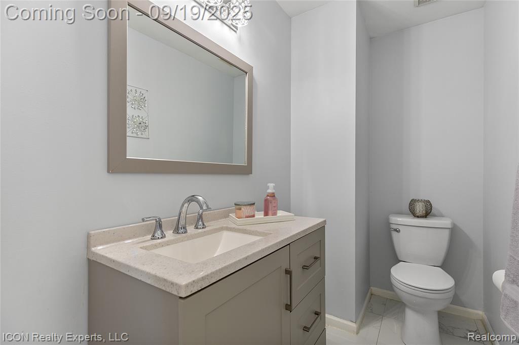 47367 Cherry Valley Drive, Macomb, MI 48044 — Photo 20