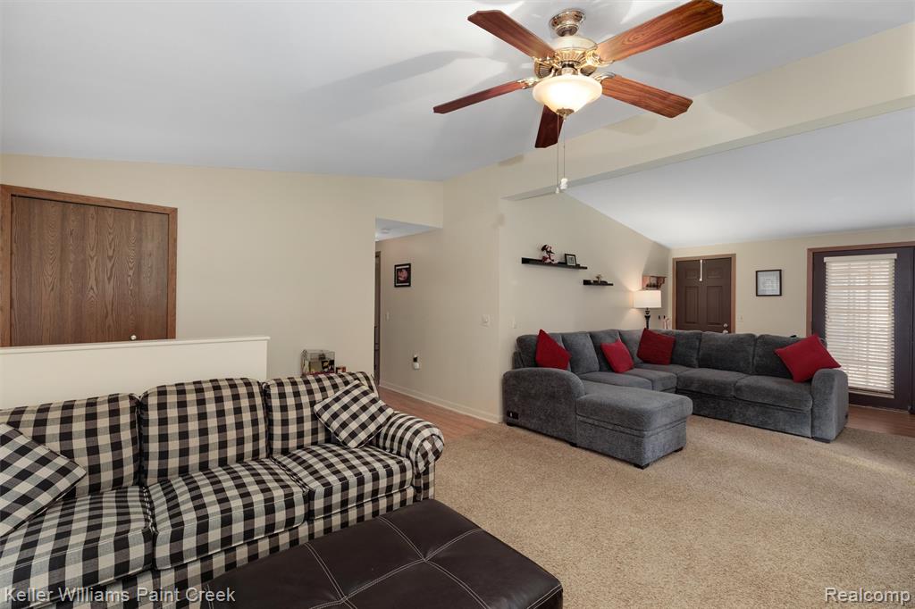 975 Woodlane Drive, Rochester Hills, MI 48307 — Photo 6